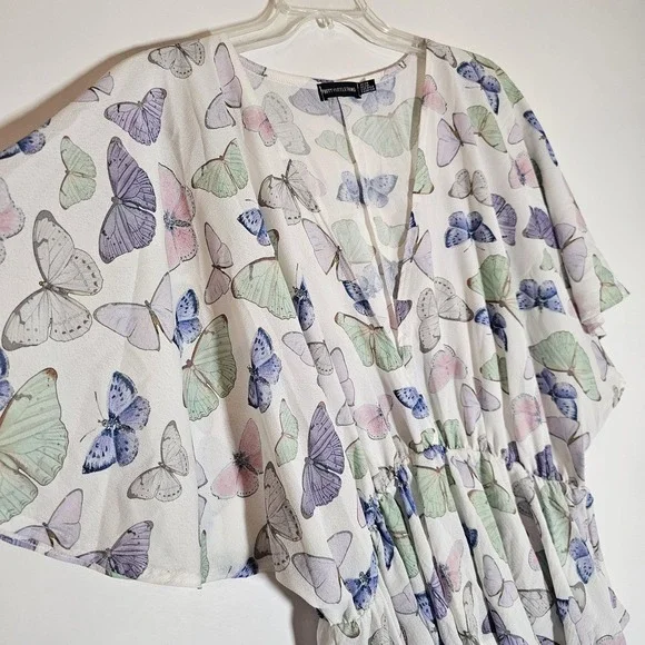PrettyLittleThing Blouse Womens 2XL White Pastel Butterfly Kimono Top Plus Size - Picture 4 of 11